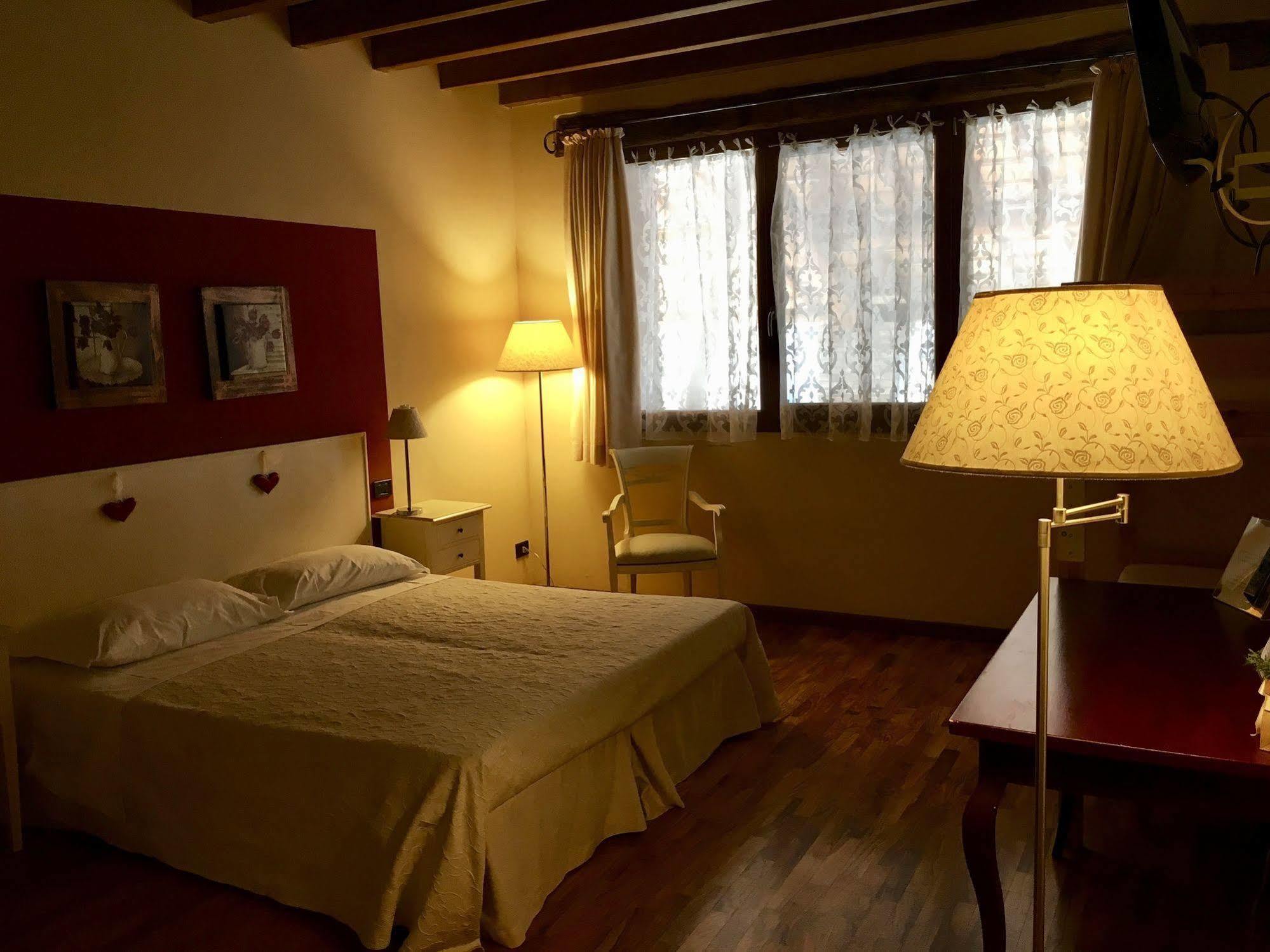 Agriturismo Corte Rocca San Giorgio di Mantova Екстер'єр фото